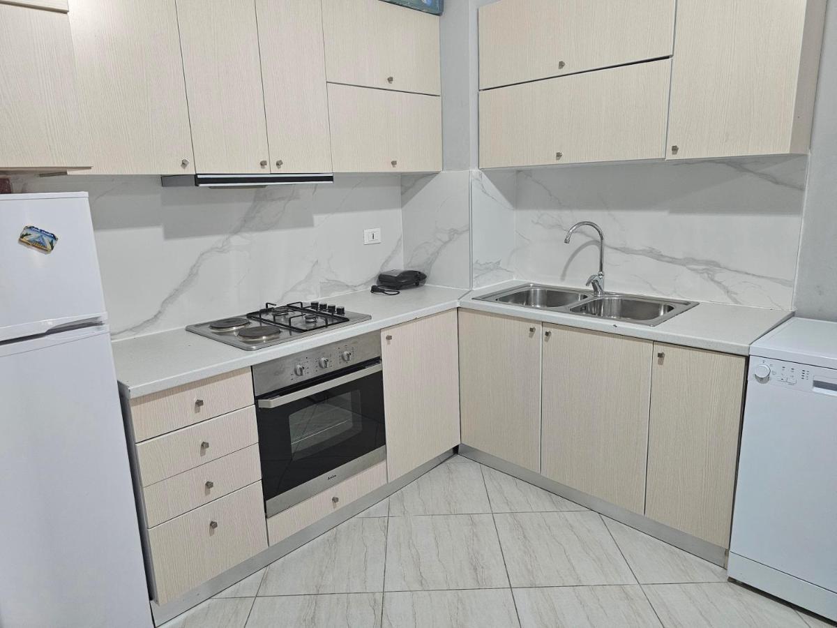 Pleasing Place With Free Parking On Site In Tirana Komuna E Parisit Екстериор снимка